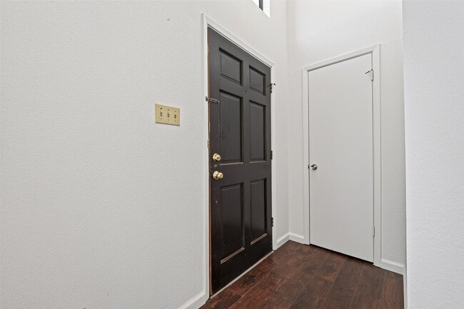 Photo - 6401 Deihl Rd Unidad 902