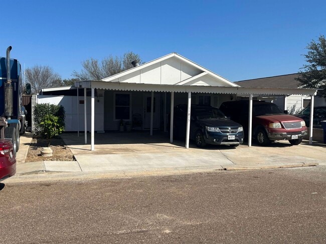 Building Photo - 11815 Mohawk Dr Rental