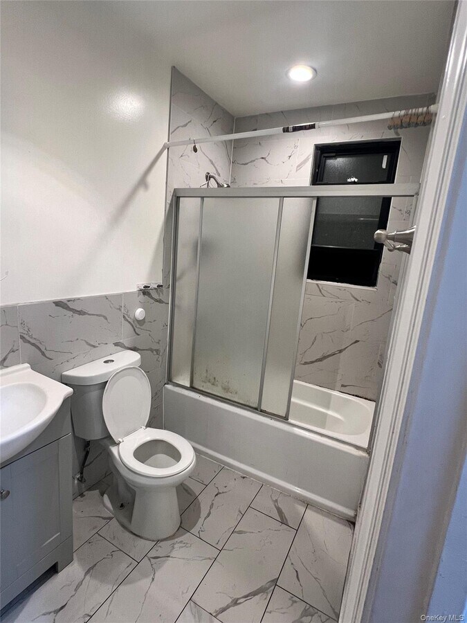 Photo - 215-02 Jamaica Ave