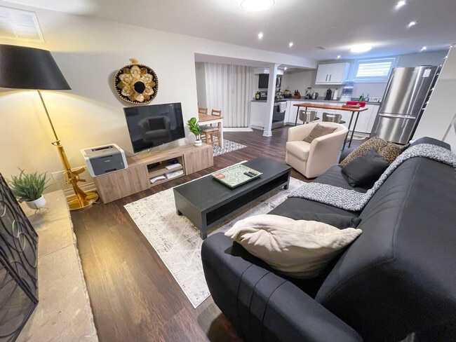 Photo - 53 Lilian Dr Unit ID1039208P