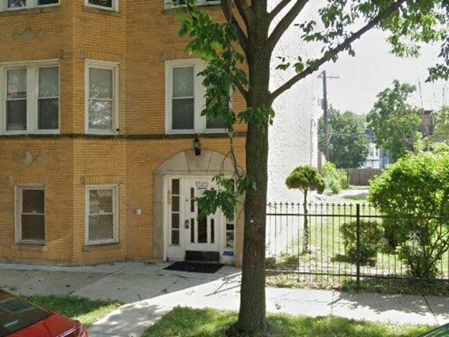 Building Photo - 1529 S Komensky Ave Unit 3