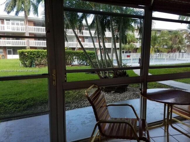 Photo - 141 NE 10th Ave Unidad 23A