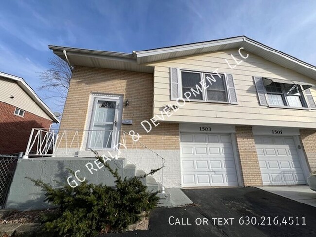 ***SCHAUMBURG DUPLEX / 2BDRM - 2BTH / SS A... - ***SCHAUMBURG DUPLEX / 2BDRM - 2BTH / SS A... House