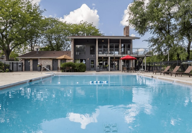 Lakeside Apartments