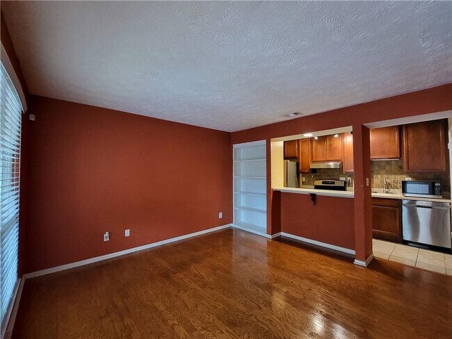 Photo - 6822 Glenridge Dr Unit D