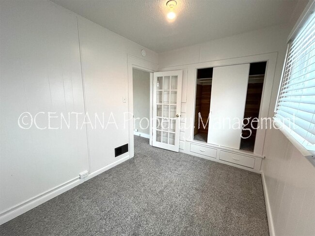 Photo - Cute 2 bedroom 1 bath on the flats.