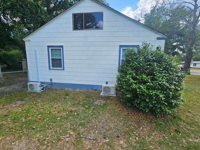 Photo - 507 Seymour St