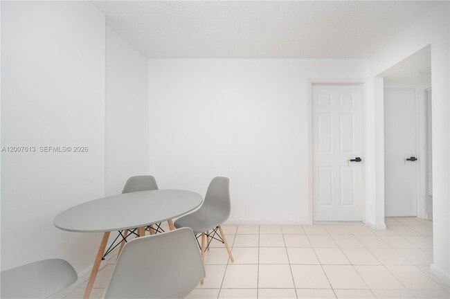 Photo - 500 NE 26th St Unit 2C