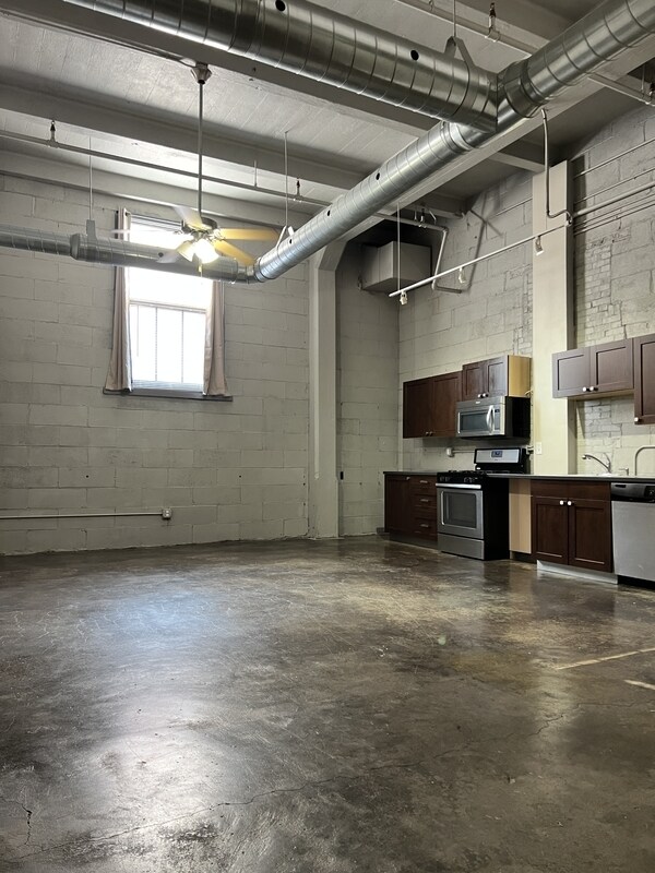 Photo - 301 E 2nd St Unidad 102