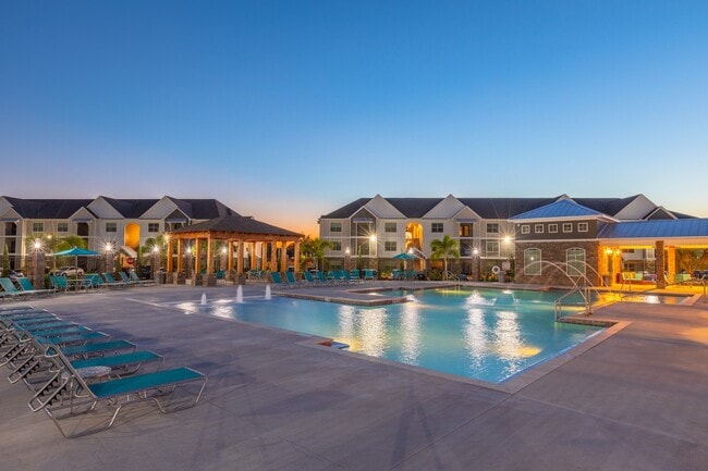 Lakeland Grand