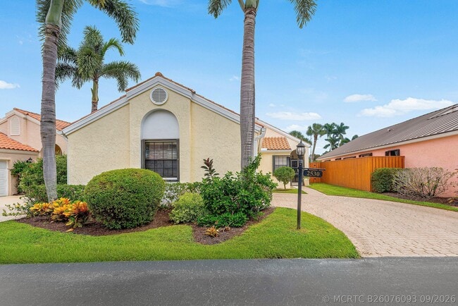 2530 La Lique Cir