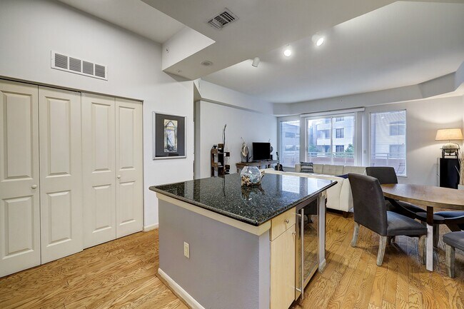 Photo - 3505 Sage Rd Unit 308