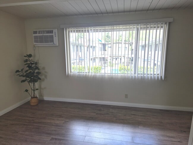 Photo - 1030 West Olive Ave