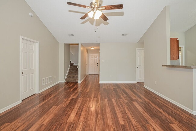 Photo - 1813 Cherry Creek Dr