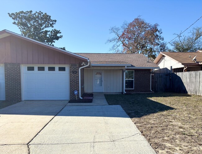 Building Photo - 93 Cutter Ln