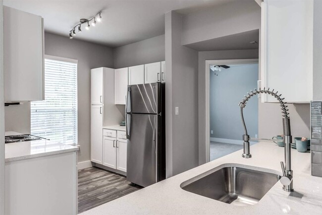 Photo - 19100 Glenwest Dr Unidad 936