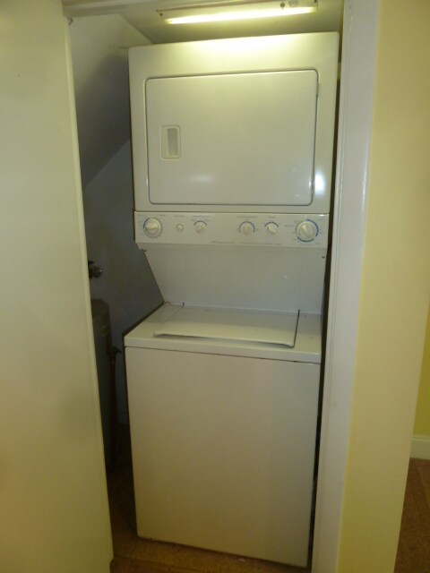 Photo - Updated 2br 2ba End Unit in Chancellor Squ... Unit A6