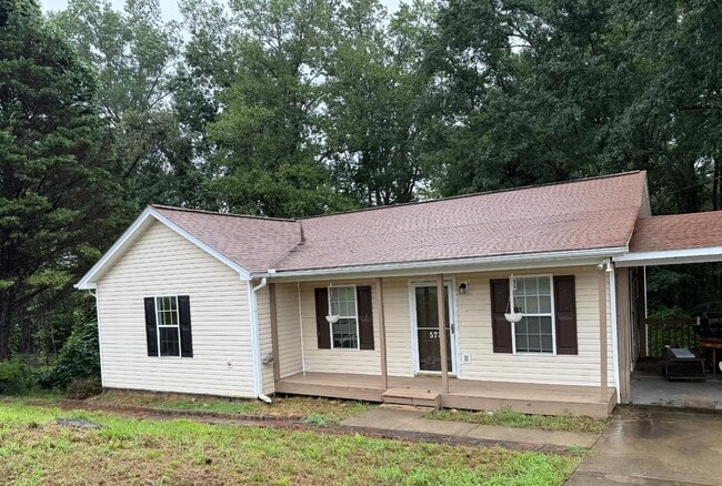 Photo - 573 Elrod Ave