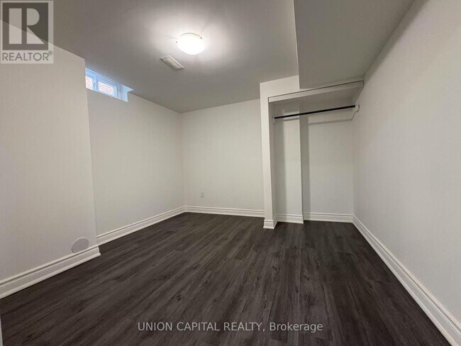 Photo - 21 Natanya Blvd