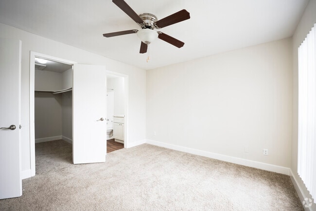 1BA, 1BA Cape Cod (White Upgrade) - 650SF - Bedroom - The Breakers Apartments