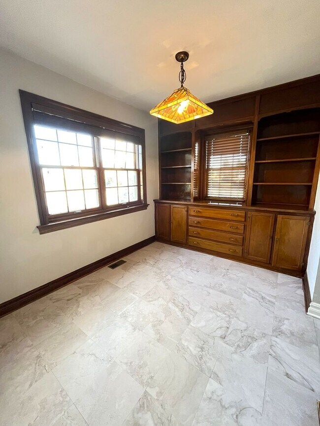 Photo - Large 3 Bed 1 Bath