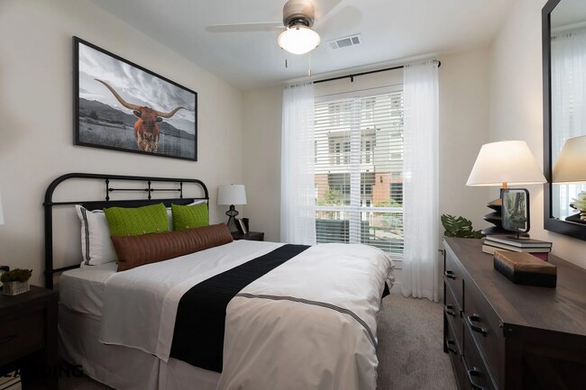 Photo - 401 Hemphill St Unidad 430