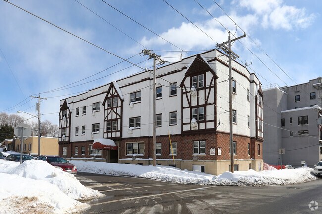 Photo - Ivy Garden Apts