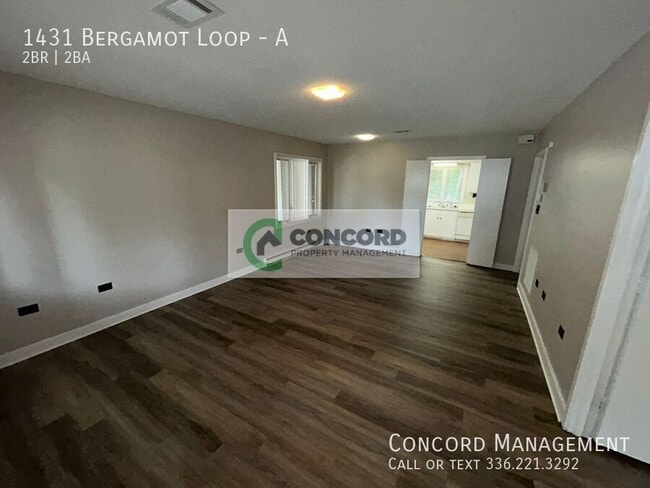 Photo - 1431 Bergamot Loop Unidad A