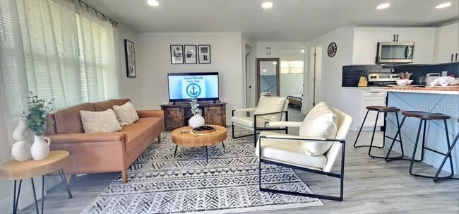 Photo - 4012 Valencia Dr