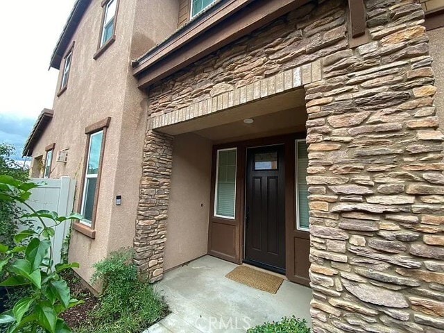 Photo - 338 Ventasso Wy