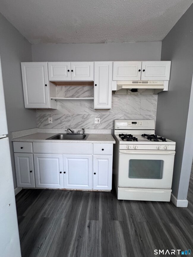 27 Congress St Unit 204