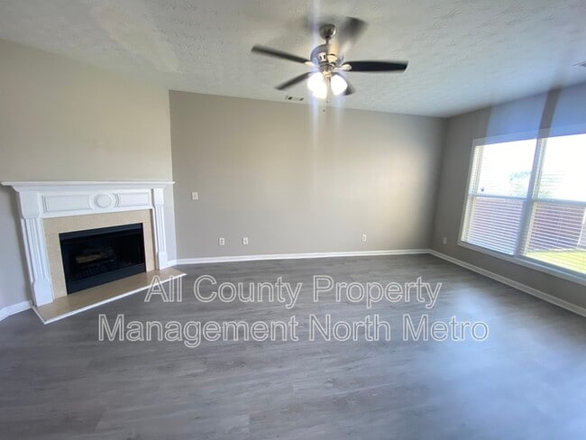 Photo - 542 Marsh Lake Rd SE