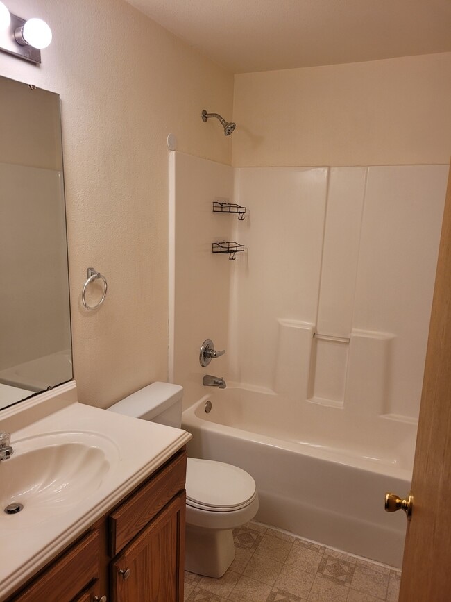 Photo - 25 Peartree Ln