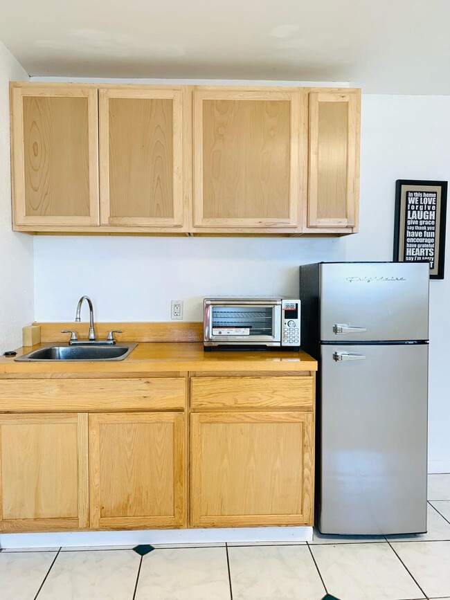 Photo - 500 W Oakland Park Blvd