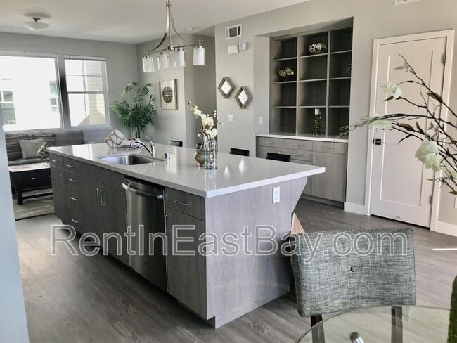 Building Photo - 3612 Brookdale Ave