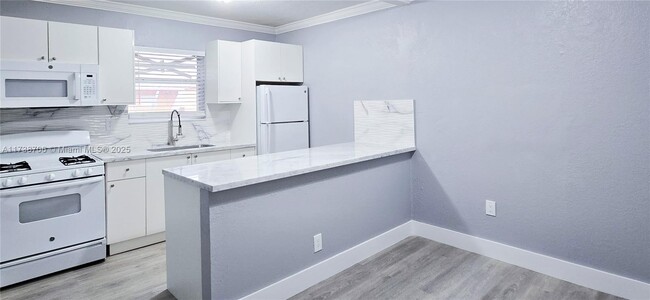 Photo - 1265 W 24th St Unidad 120 Rental