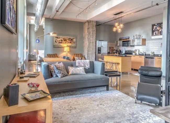 Building Photo - 350 Saint Peter St Unit 1206