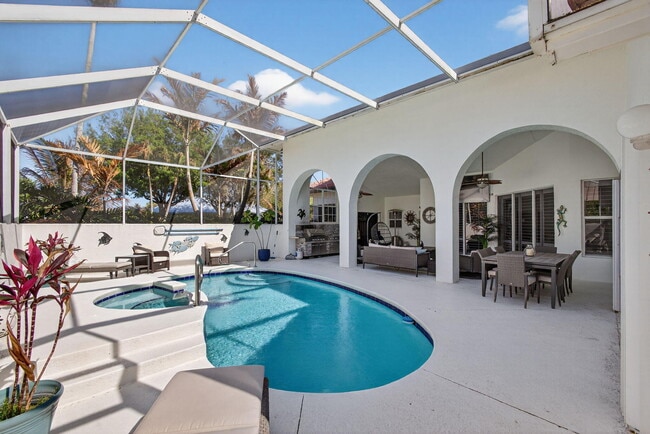 Building Photo - 8075 SE Governors Way