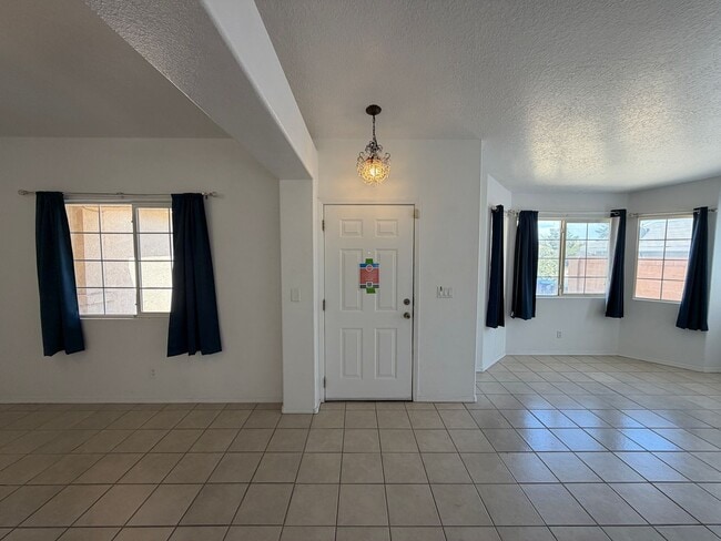 1405 Secret Valley Dr SW