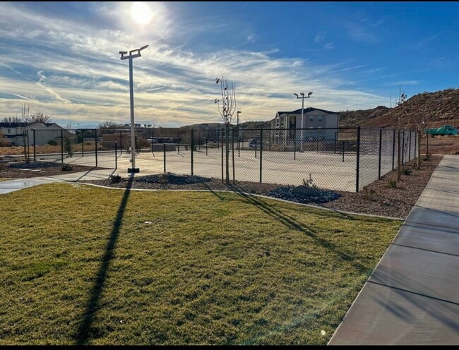 Photo - 128 N Lone Rock Dr Unidad A-303 Rental