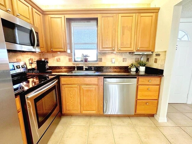 Photo - 9355 SW 8th St Unit 101