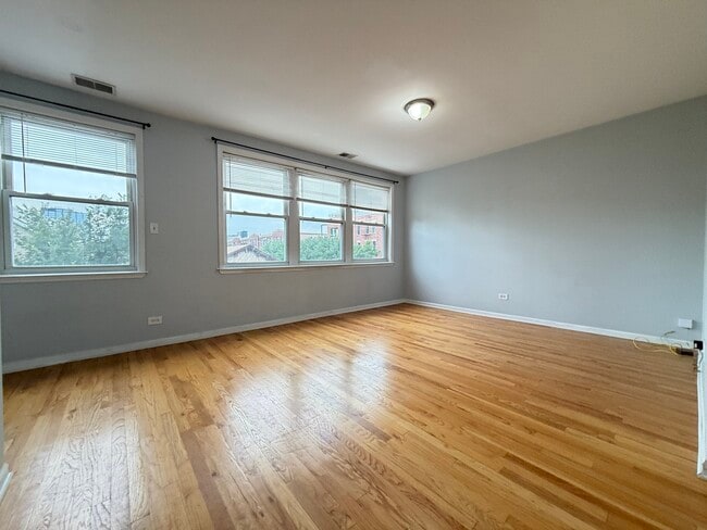 Photo - 1246 W Ohio St Unit 3