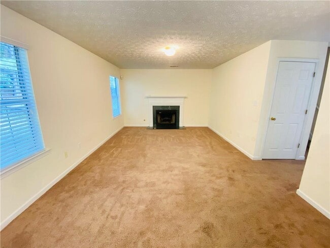 Photo - 5528 Silver Springs Dr