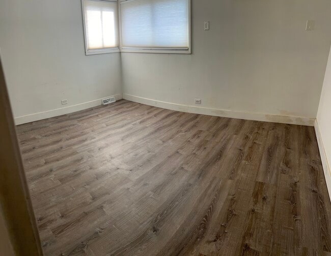 Photo - 2200 Old Glenview Rd