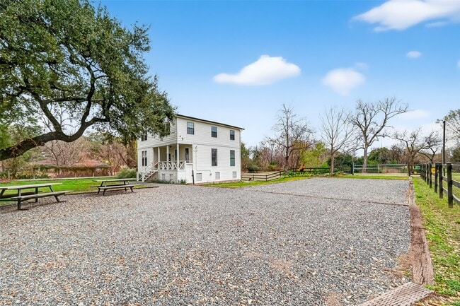 Photo - 1808 Tabor St