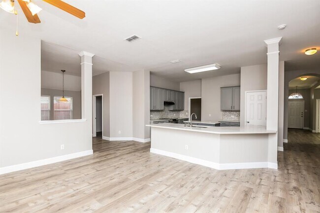 Photo - 860 Roaring Springs Rd