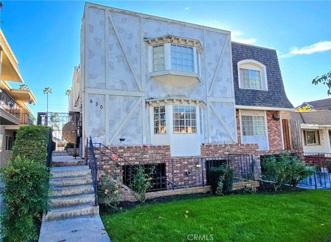 Building Photo - 630 W Dryden St Unit D