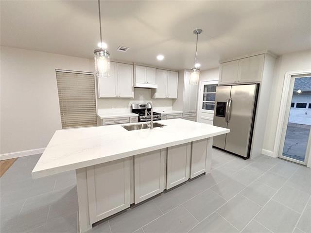 2109 Highwood Dr