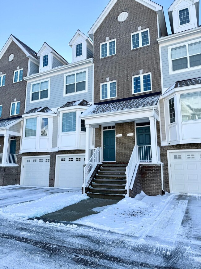 Photo - 2564 W Towne St