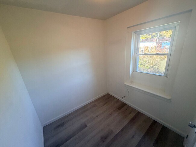 Photo - 280 4th St Unit Apt 3